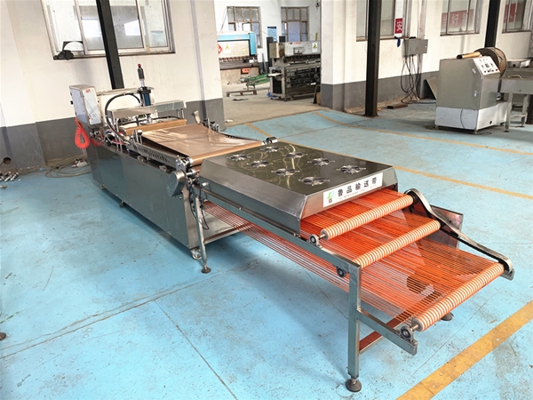 全主動700型烙饃機